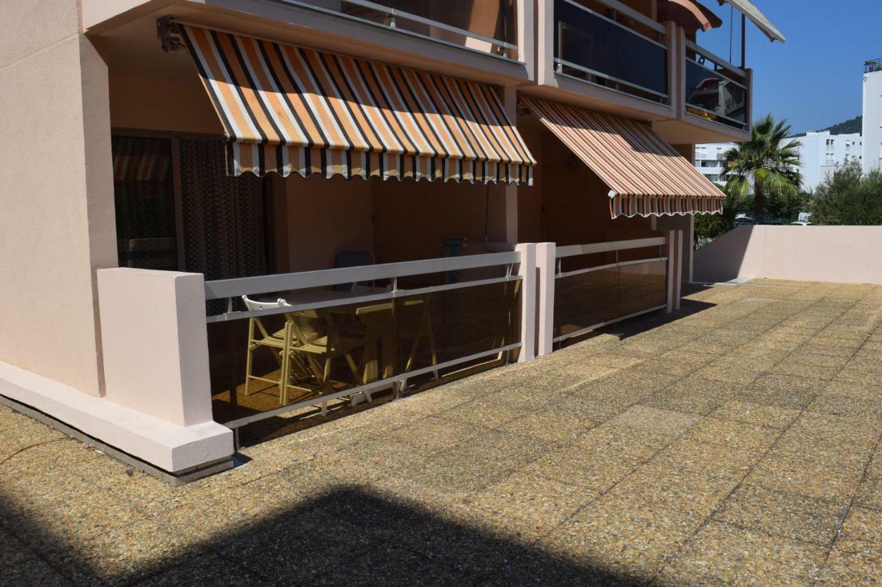" Au Morgan De Vous " Apartment Le Lavandou Exterior photo
